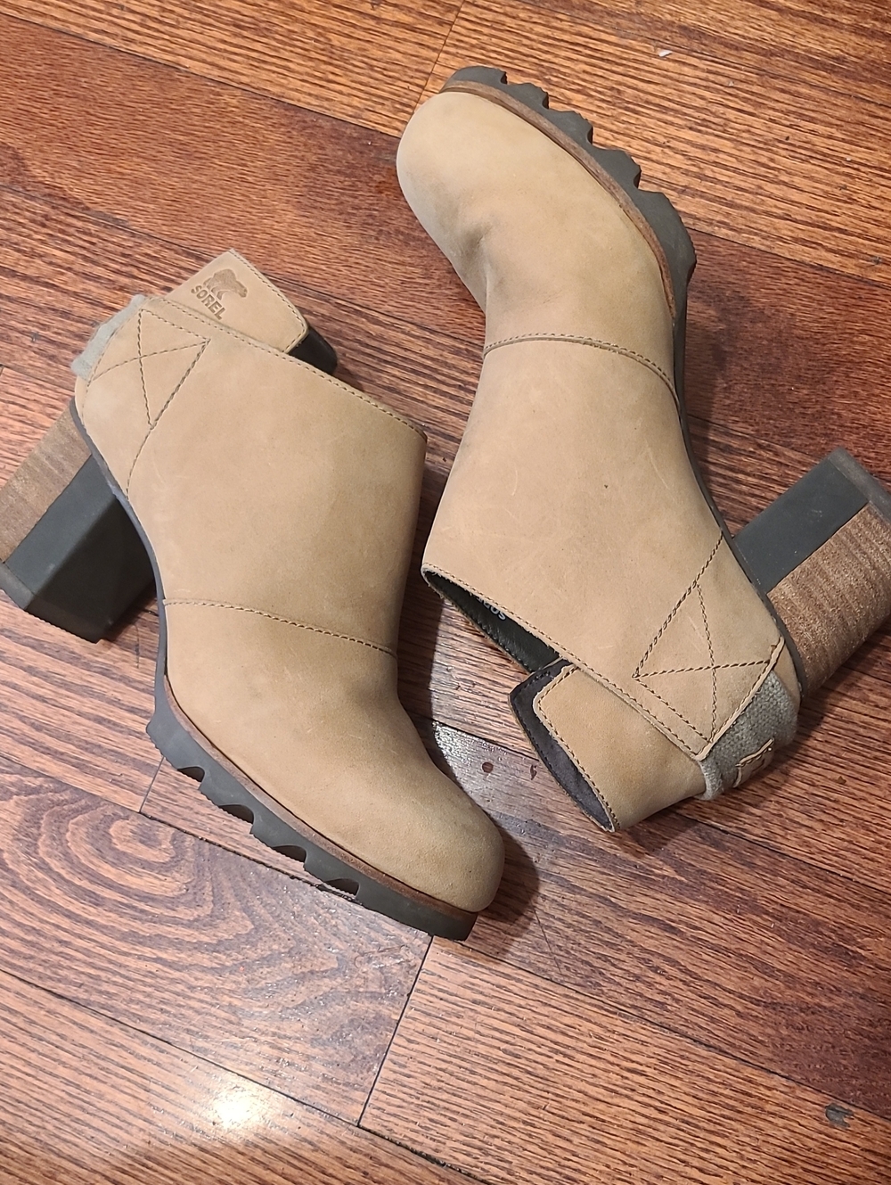 Sorel Addington Tan Suede Strap Booties Chunky Block Heel Size 8.5